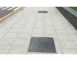 Nắp hố ga, vỉa hè